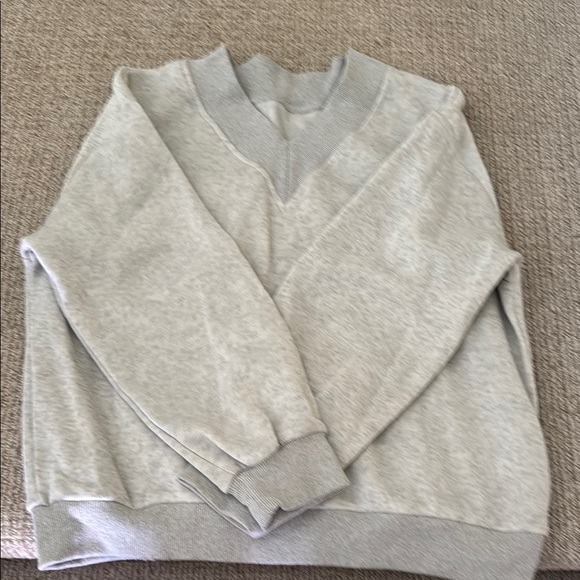 Sweaters - Gray V-Neck Sweatshirt